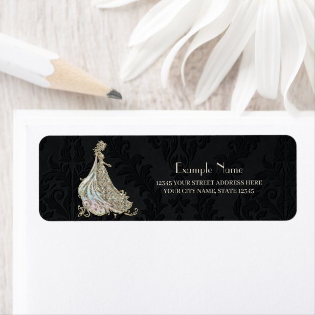 Étiquette Élégance en or et noir. (En situation)