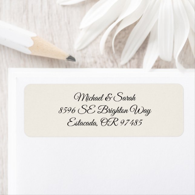 Étiquette Elegant Antique Ivory Return Address (En situation)