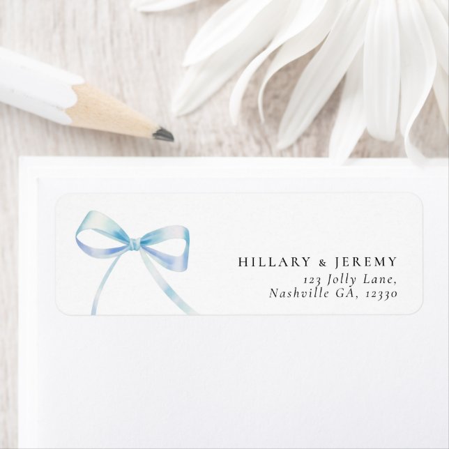 Étiquette Elegant Blue Bow Boy Baby shower Adresse de retour (En situation)