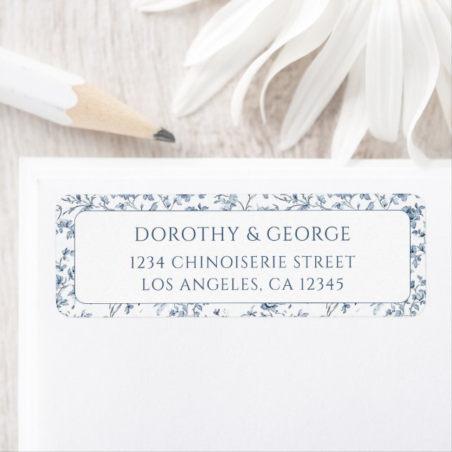 Étiquette Elegant Blue Chinoiserie Wedding Return Address (En situation)