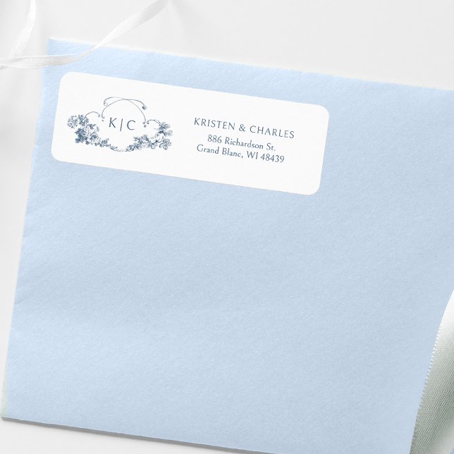 Étiquette Élégant classique Dusty Bleu Français Floral Crest (Créateur téléchargé)