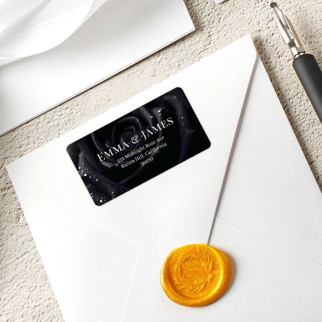 Étiquette Elegant Floral Midnight Rose Black & White Wedding (Créateur téléchargé)