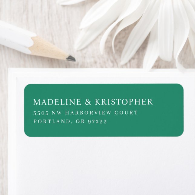 Étiquette Elegant Green Serif Return Address Label (En situation)