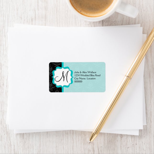 Étiquette Elégant Monogramme Turquoise Damask (En situation)