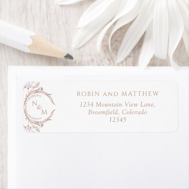 Étiquette Élégant Peach Monogram Mariage Adresse de retour (En situation)