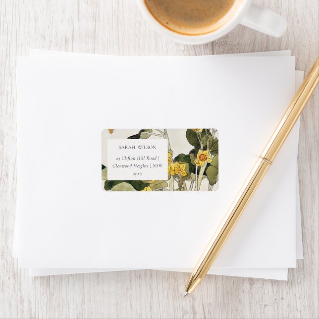 Étiquette Elegant Rustic Yellow Daffodil Floral Address (En situation)