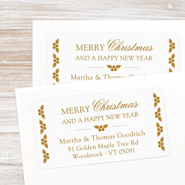 Étiquette Élégant Script Christmas Gold Holly Adresse de ret (Elegant, festive Merry Christmas and Happy New Year return address labels with a gold holly border.)