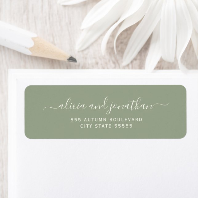 Étiquette Elegant script sage green wedding return address (En situation)