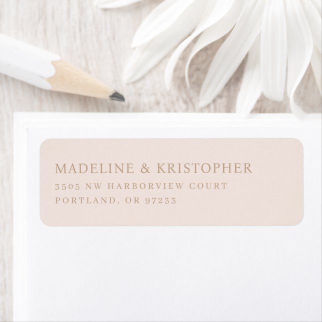 Étiquette Élégant Typographique Beige (En situation)