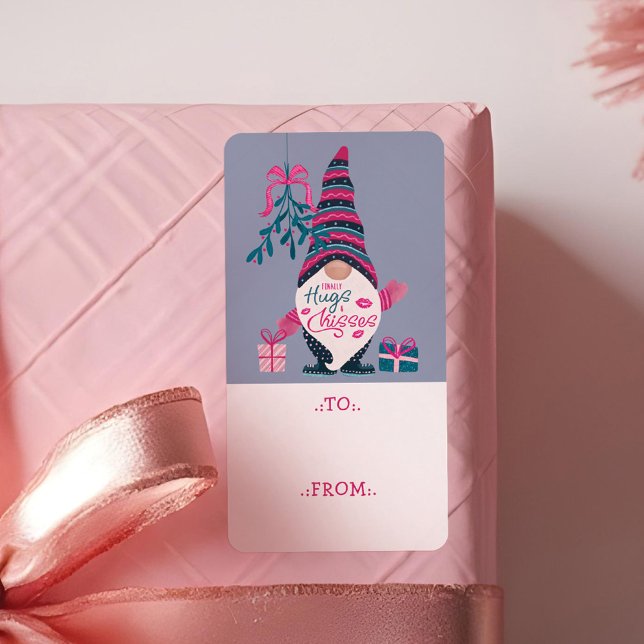 Étiquette Enfin Hugs & Kisses Amusant Gnome de Noël brillant (Finally Hugs & Kisses Fun Bright Christmas Gnome Label)