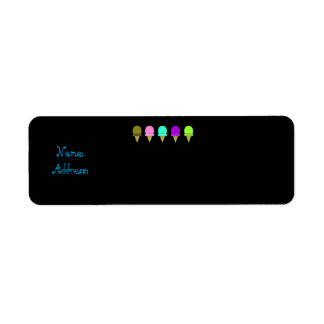 Étiquette Été Les cônes de crème glacée retournent les étiqu