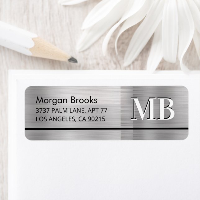 Étiquette Faux Metallic Silver Nom Adresse & Grand Monogramm (En situation)