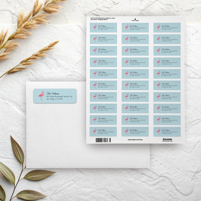 Étiquette Flamingo Rose Adresse de Retour Bleue (Pink flamingo on blue return address labels)