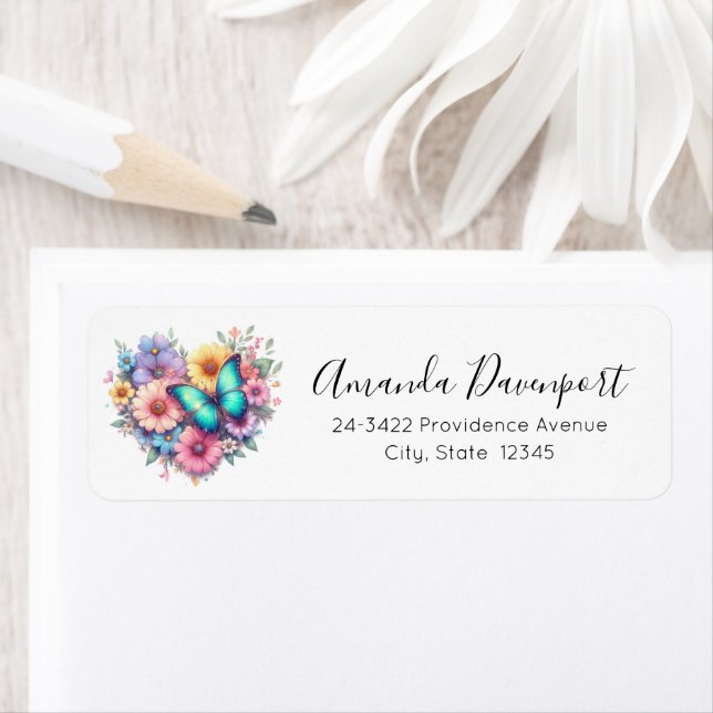 Étiquette Fleurs de marguerite avec une belle papillon Adres (En situation)