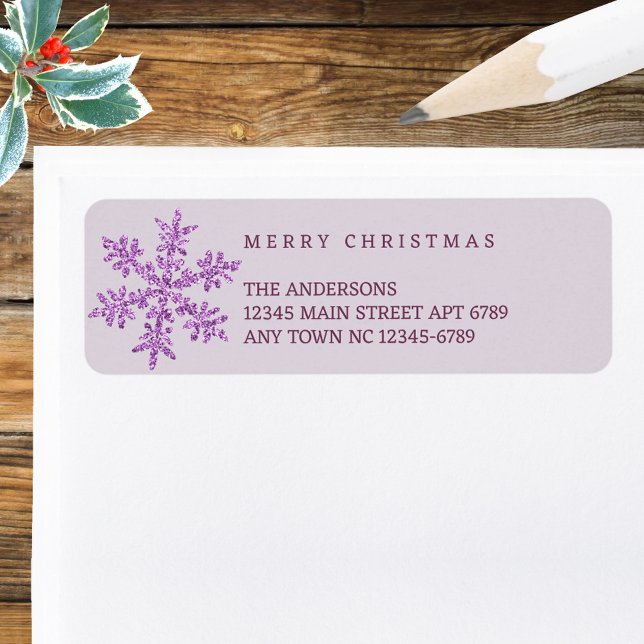Étiquette Flocon de neige Violet Glam Noël Décontracté infor (Create your own custom return address labels in this purple faux glitter snowflake Christmas theme)