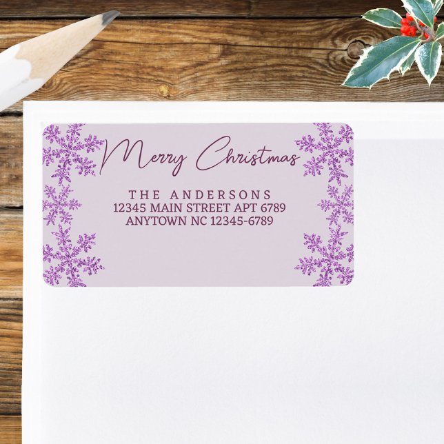 Étiquette Flocon de neige Violet Glam Script moderne Noël (Personalize your own address labels in this glam purple faux glitter snowflake Christmas design)