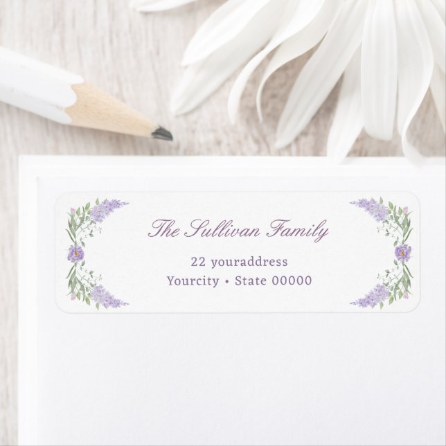 Étiquette Floral Lilac Frame return address label (En situation)