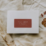 Étiquette Forfait Red Boho Christmas Return Adresse<br><div class="desc">Ce étiquette d'adresse de retour boho rouge est parfait pour votre accueil de vacances bohème de campagne moderne inspiré de la ferme. La police de caractères rustique classique mais délicate dessinée à la main lui donne un aspect terreux vintage tout en le gardant mignon et simple. Les pois viennent dans...</div>