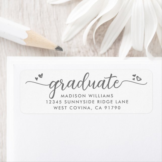 Étiquette Graduation Gris Blanc Script Coeurs Adresse modern (En situation)