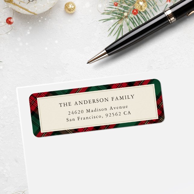 Étiquette Green and Red Elegant Plaid Christmas Adresse (Mockup View)