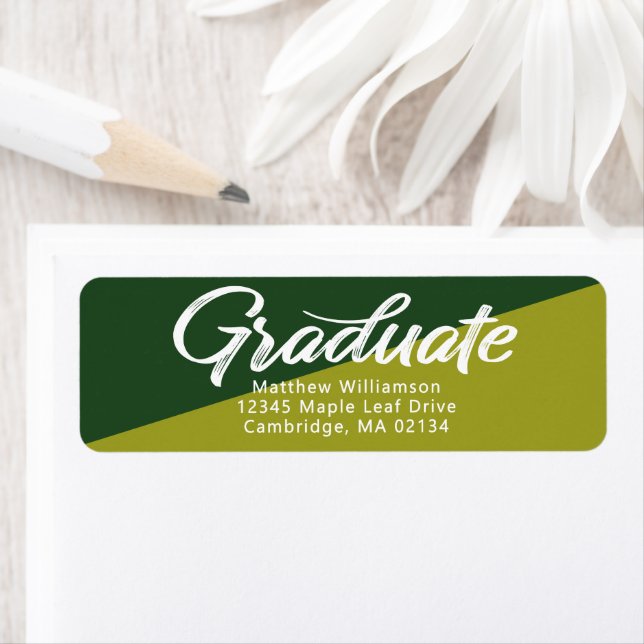 Étiquette Green Graduation Bold Script Simple Modern Address (En situation)