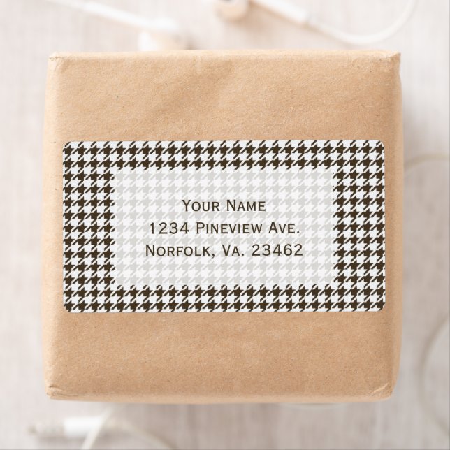 Étiquette Houndstooth de Brown Combination par Shirley Taylo (En situation)