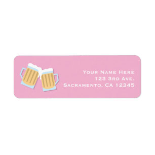 Étiquette Il y a un bébé brassant de la bière Mugs rose Douc