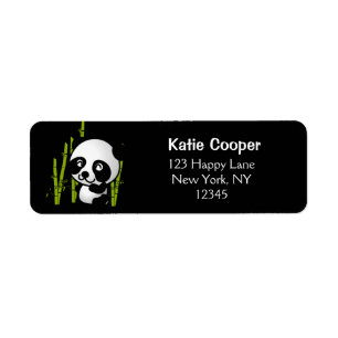 Étiquette Joli ours de panda noir et blanc dans une bosquet