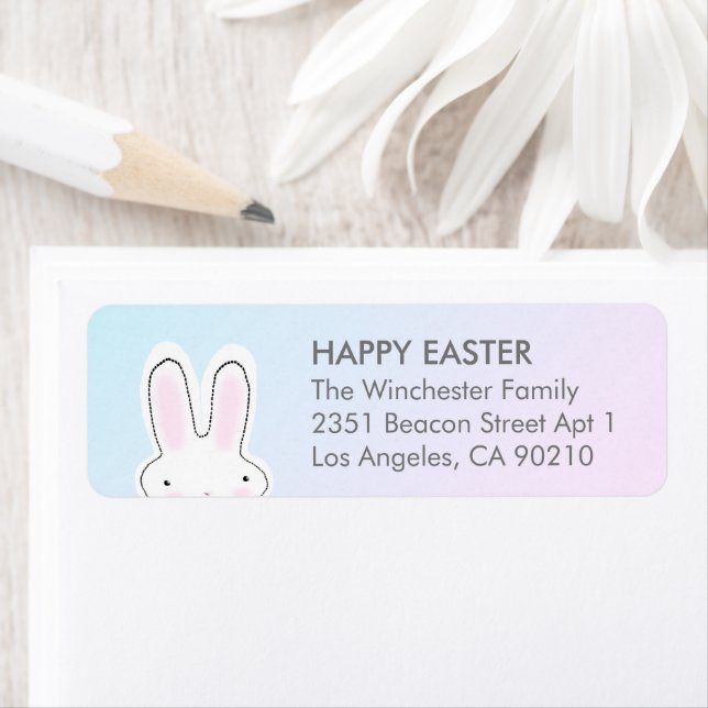 Étiquette Joyeuses Pâques couleurs pastel adresse de lapin m (En situation)