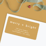 Étiquette Joyeux   lumineux | Ocher Gold Christmas Adresse<br><div class="desc">Étiquette d'adresse de retour simple, élégante et tendance "merry bright" avec typographie minimaliste moderne en blanc sur un riche arrière - plan jaune moutarde ocre. L'accueil, le nom et l'adresse peuvent être facilement customisés pour une touche personnelle. Un étiquette de noël unique et original qui s'associe à notre gamme complémentaire...</div>