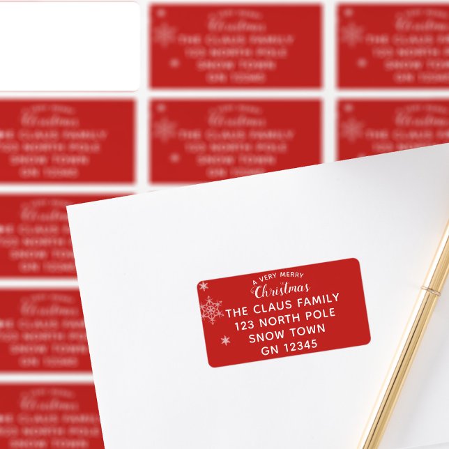 Étiquette Joyeux Noël Rouge Vacances Retour Adresse Étiquett (A classic red and white Christmas Address Label with elegant snowflakes. Just add your details)