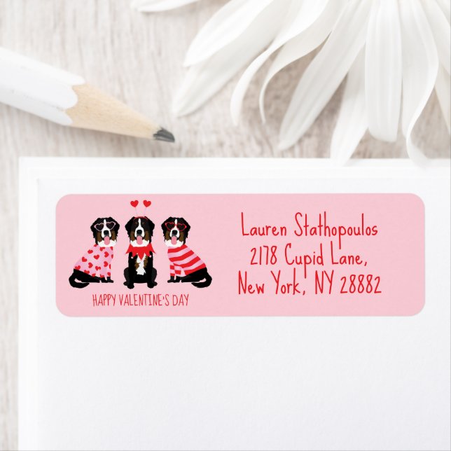 Étiquette Joyeux Valentin Chiens de montagne bernois (En situation)