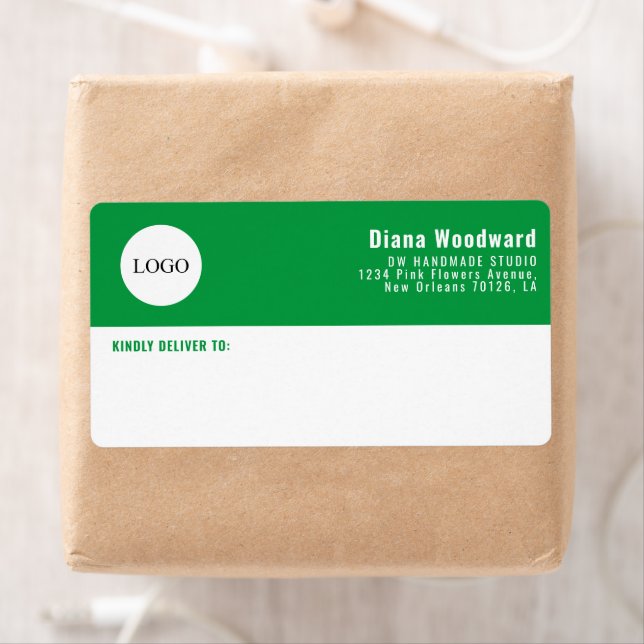 Étiquette Logo moderne Bright Green and White Business (En situation)
