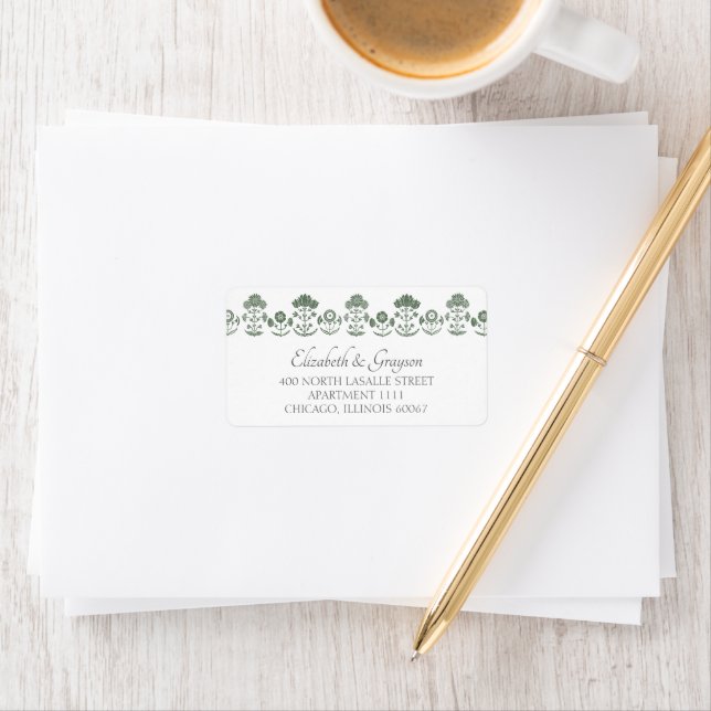 Étiquette Mariage à Imprimé Botanique Vert Gazon et Blanc (En situation)