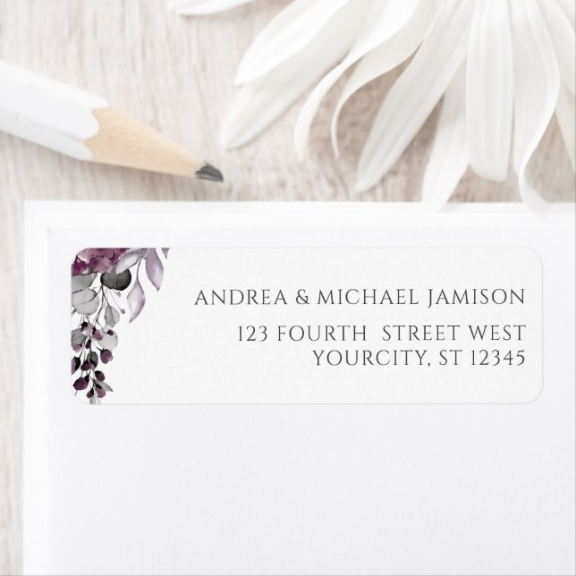 Étiquette Mariage Floral Aquarelle Violet / Prune (En situation)