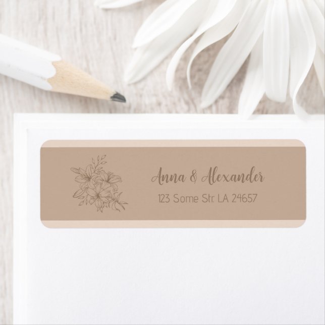 Étiquette Mariage Floral Beige Élégant (En situation)
