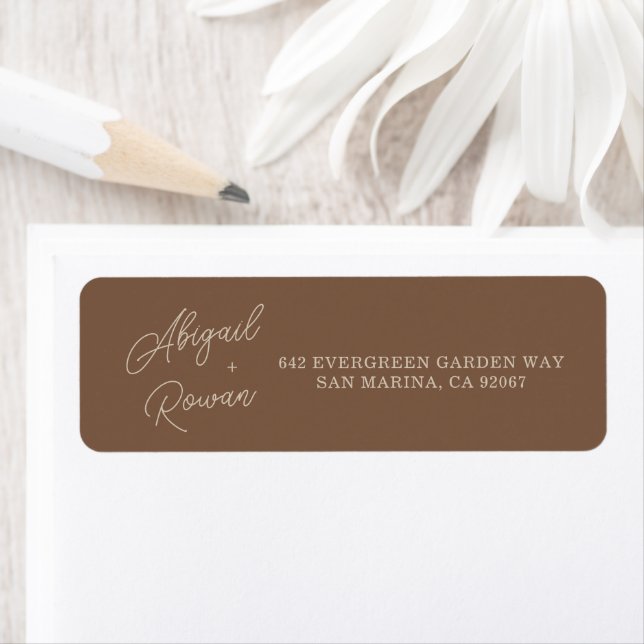Étiquette Mariage Minimaliste Marron Beige Moderne (En situation)