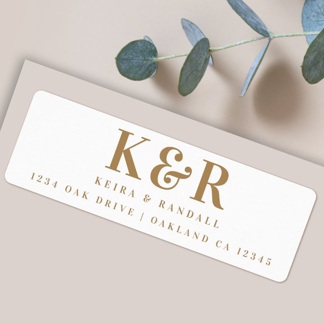 Étiquette Mariage Monogram Gold et White Adresse de retour (An elegant gold and white return address label, perfect for couples, wedding or everyday mail)