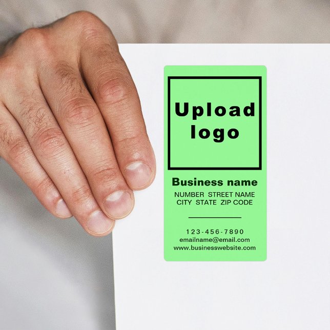 Étiquette Marque d'entreprise sur expédition de portrait ver (Light green portrait shipping label with your business brand)