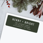 Étiquette Merry and Bright | Stylish Dark Green<br><div class="desc">Un élégant label d'adresse de retour de vacances moderne avec une phrase en typographie audacieuse "Merry Bright" en blanc avec une couleur foncée vert foncé de la forêt. L'accueil et le nom peuvent être facilement customisés pour une touche personnelle. Un design tendance, minimaliste et contemporain de noël pour se démarquer...</div>
