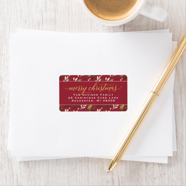 Étiquette Merry Christmas Red Gold Elegant Script Address (En situation)