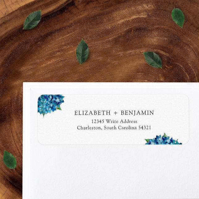 Étiquette Modern Blue Hydrangeas Wedding RSVP Return Address (Créateur téléchargé)