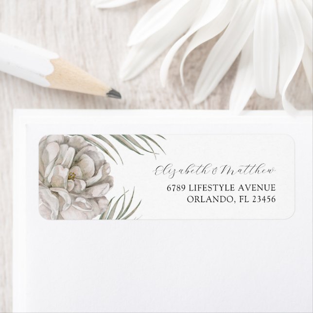 Étiquette Modern White Floral Return Address Label (En situation)
