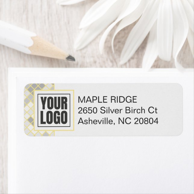 Étiquette Modern Yellow & Gray Geometric Address Label (En situation)
