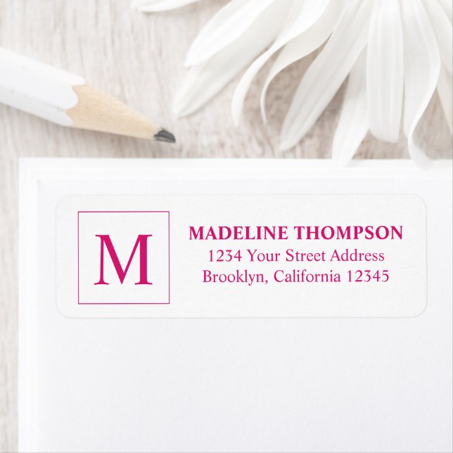 Étiquette Monogramme Carré simple rose magenta (En situation)
