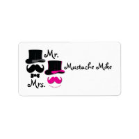 Moustache, chapeau supérieur, arc cravate et perle