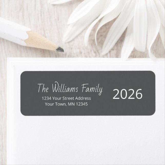 Étiquette New Year 2026 Modern Simple Gray Return Address  (En situation)