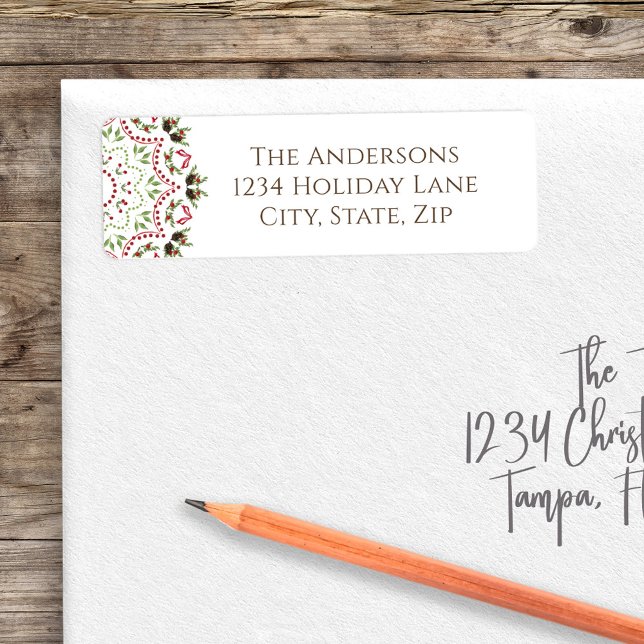Étiquette Noël Classique Holly Berries Verdure Mandala (Christmas greenery, foliage, and berries mandala pattern return address label. )