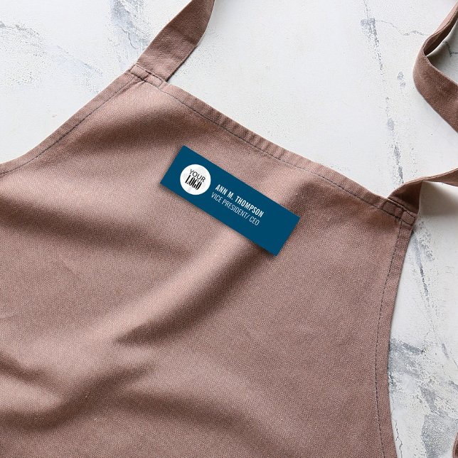 Étiquette Nom bleu de l'employé (Simple blue and white employee name badge)