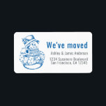 Étiquette Nous avons déménagé Vintage Christmas Snowman Nouv<br><div class="desc">Nous avons déplacé l'étiquette d'adresse de retour avec une image vintage de bonhomme de neige de Noël, simplement ajouter votre nom de famille et adresse en bleu et off noir style typographie moderne. Festive vacances déménagement pour votre changement d'adresse. Conçu exclusivement pour vous par Happy Dolphin Studio. Si vous avez...</div>